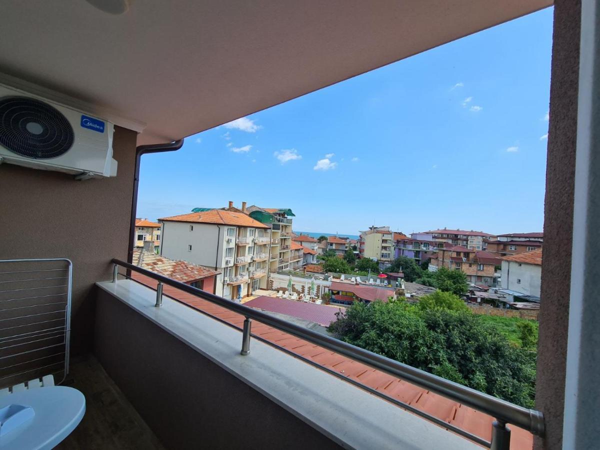 Villa Yanevi 라브다 외부 사진