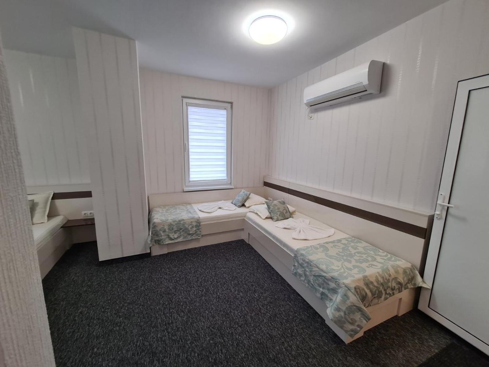Villa Yanevi 라브다 외부 사진