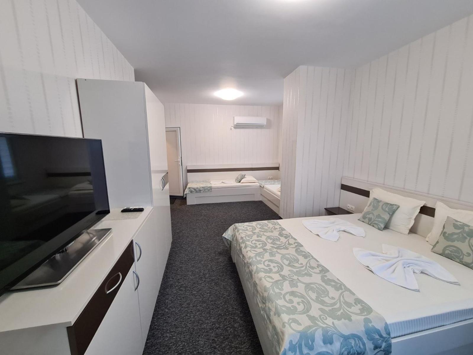 Villa Yanevi 라브다 외부 사진